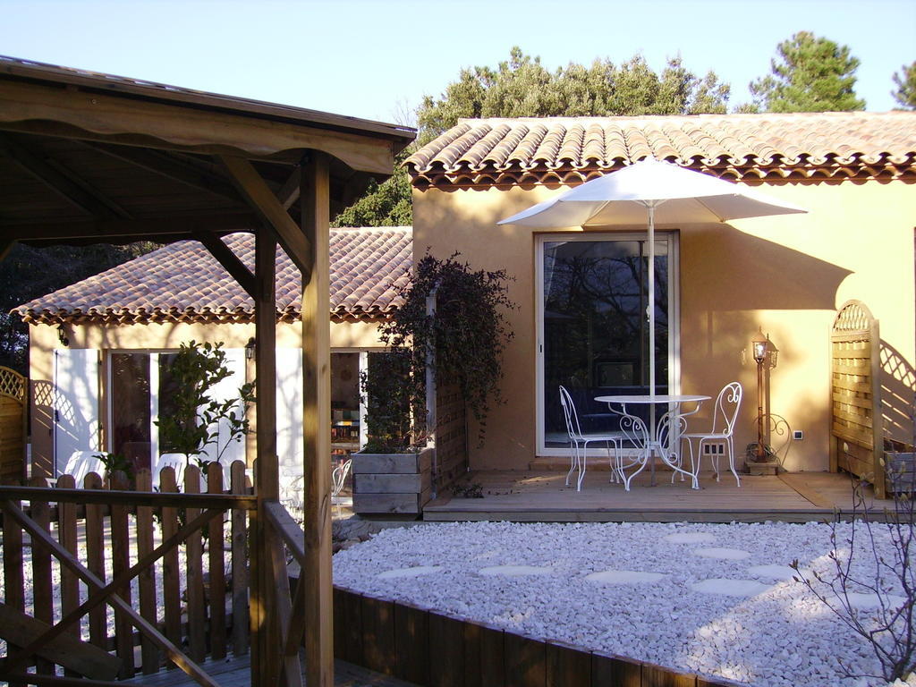 Hotel La Moucheliere La Garde-Freinet Habitación foto